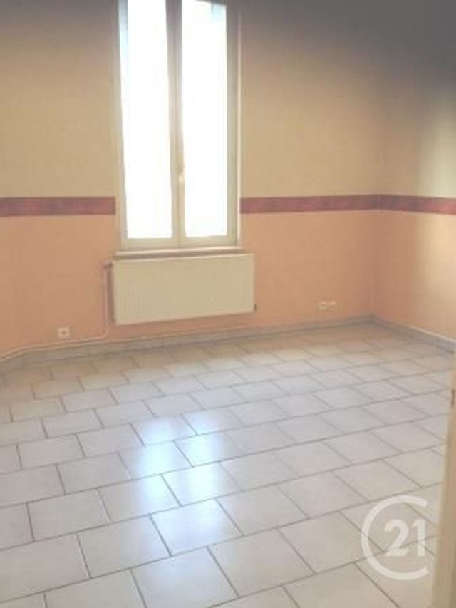 Appartement F3 à louer - 3 pièces - 57.0 m2 - VERDUN - 55 - LORRAINE - Century 21 L'Immobilière Saint Paul