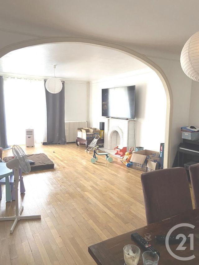 Appartement F4 à louer - 4 pièces - 125.02 m2 - VERDUN - 55 - LORRAINE - Century 21 L'Immobilière Saint Paul