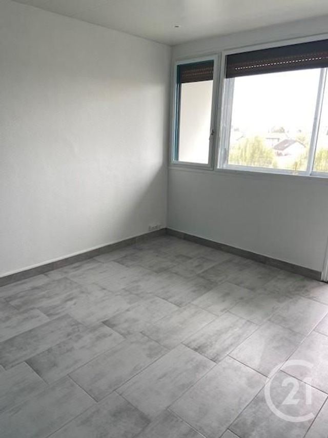Appartement F4 à louer - 4 pièces - 90.36 m2 - BELLEVILLE SUR MEUSE - 55 - LORRAINE - Century 21 L'Immobilière Saint Paul