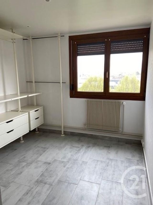Appartement F4 à louer - 4 pièces - 90.36 m2 - BELLEVILLE SUR MEUSE - 55 - LORRAINE - Century 21 L'Immobilière Saint Paul