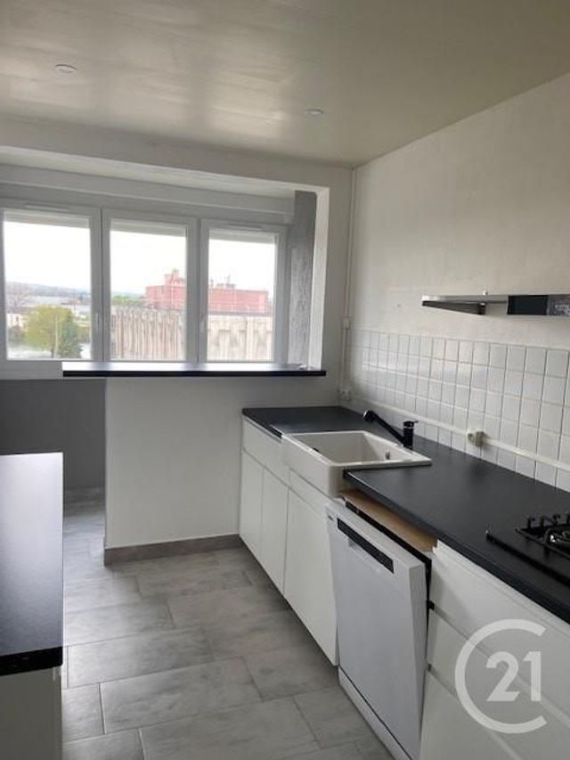 Appartement F4 à louer - 4 pièces - 90.36 m2 - BELLEVILLE SUR MEUSE - 55 - LORRAINE - Century 21 L'Immobilière Saint Paul