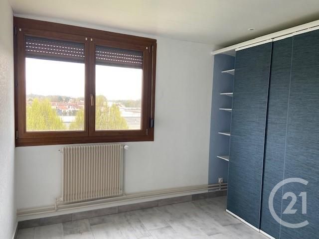 Appartement F4 à louer - 4 pièces - 90.36 m2 - BELLEVILLE SUR MEUSE - 55 - LORRAINE - Century 21 L'Immobilière Saint Paul