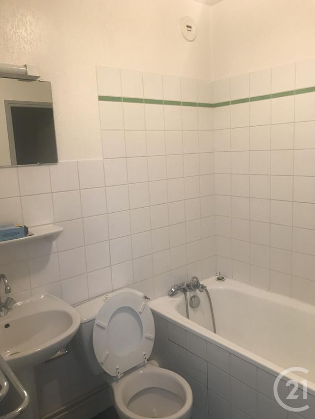 Afficher la photo en grand Studio à louer - 1 pièce - 44.0 m2 - VERDUN - 55 - LORRAINE - Century 21 L'Immobilière Saint Paul