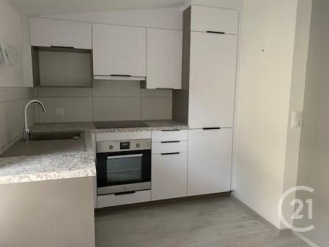 Afficher la photo en grand Appartement F3 à louer - 3 pièces - 58.7 m2 - VERDUN - 55 - LORRAINE - Century 21 L'Immobilière Saint Paul