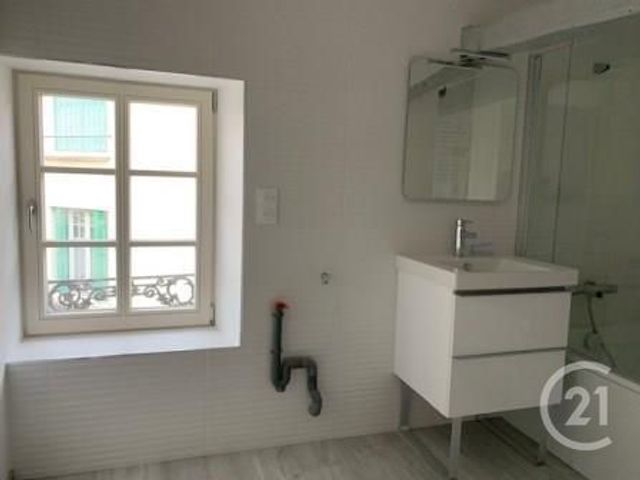 Afficher la photo en grand Appartement F3 à louer - 3 pièces - 58.7 m2 - VERDUN - 55 - LORRAINE - Century 21 L'Immobilière Saint Paul