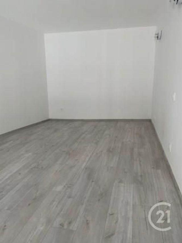 Afficher la photo en grand Appartement F3 à louer - 3 pièces - 58.7 m2 - VERDUN - 55 - LORRAINE - Century 21 L'Immobilière Saint Paul
