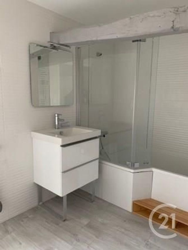 Afficher la photo en grand Appartement F3 à louer - 3 pièces - 58.7 m2 - VERDUN - 55 - LORRAINE - Century 21 L'Immobilière Saint Paul