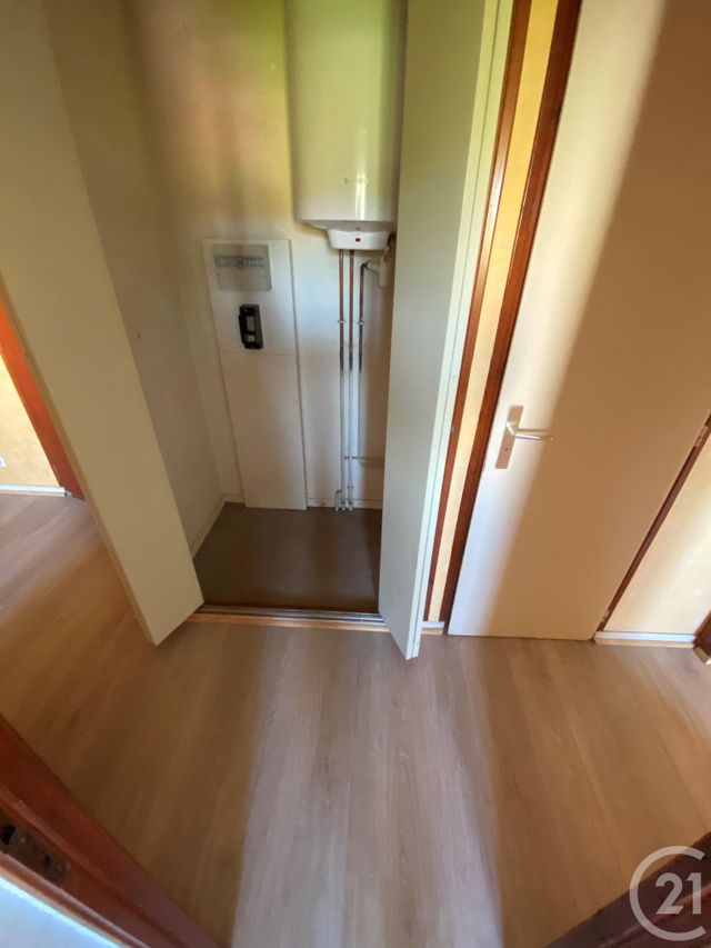 Appartement F1 à vendre - 1 pièce - 42.0 m2 - VERDUN - 55 - LORRAINE - Century 21 L'Immobilière Saint Paul Appartement F1 à vendre - 1 pièce - 42.0 m2 - VERDUN - 55 - LORRAINE - Century 21 L'Immobilière Saint Paul