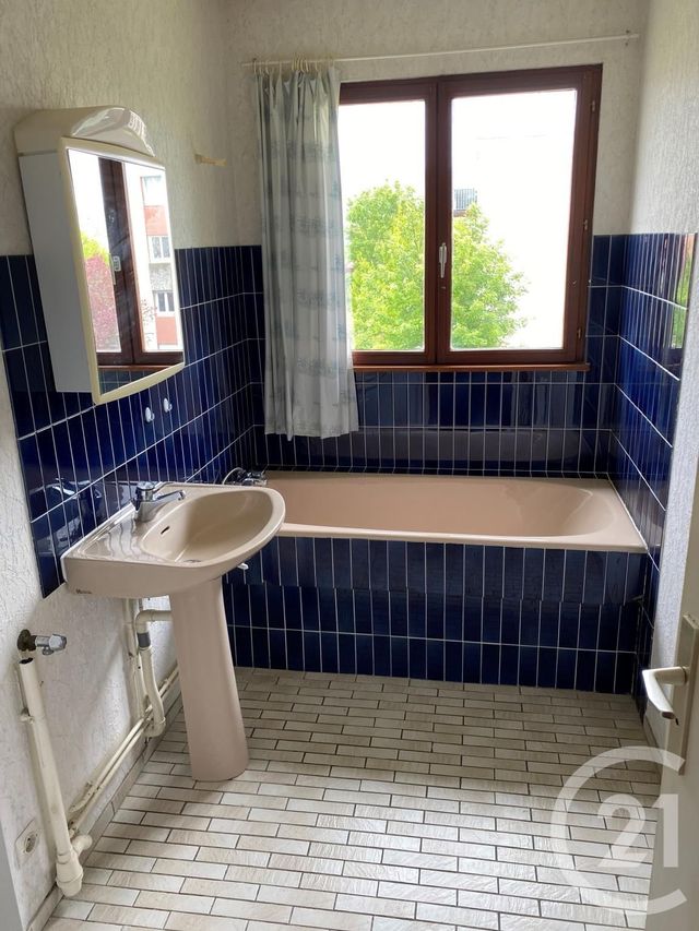Appartement F1 à vendre - 1 pièce - 42.0 m2 - VERDUN - 55 - LORRAINE - Century 21 L'Immobilière Saint Paul Appartement F1 à vendre - 1 pièce - 42.0 m2 - VERDUN - 55 - LORRAINE - Century 21 L'Immobilière Saint Paul