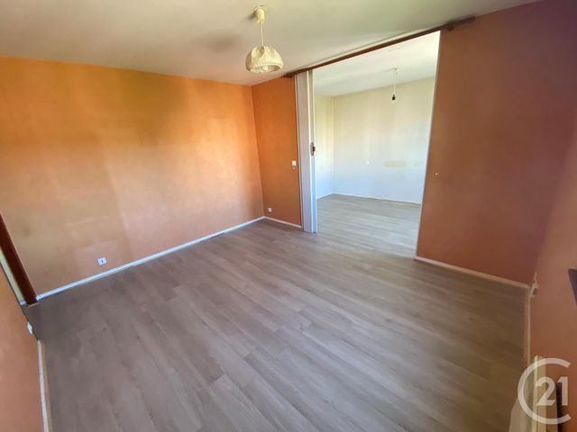 Appartement F1 à vendre - 1 pièce - 42.0 m2 - VERDUN - 55 - LORRAINE - Century 21 L'Immobilière Saint Paul Appartement F1 à vendre - 1 pièce - 42.0 m2 - VERDUN - 55 - LORRAINE - Century 21 L'Immobilière Saint Paul