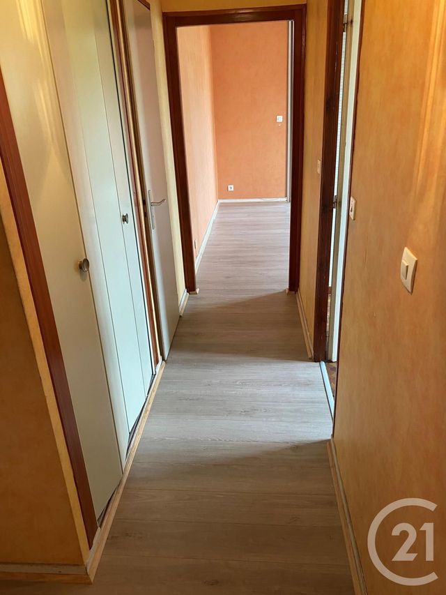 Appartement F1 à vendre - 1 pièce - 42.0 m2 - VERDUN - 55 - LORRAINE - Century 21 L'Immobilière Saint Paul Appartement F1 à vendre - 1 pièce - 42.0 m2 - VERDUN - 55 - LORRAINE - Century 21 L'Immobilière Saint Paul
