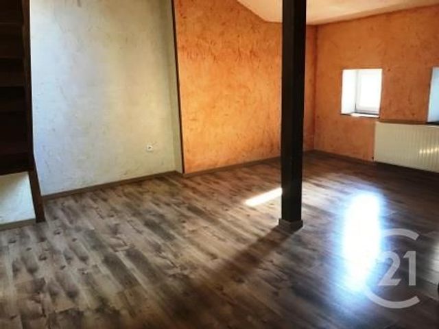 Appartement F1 à louer - 1 pièce - 34.4 m2 - VERDUN - 55 - LORRAINE - Century 21 L'Immobilière Saint Paul Appartement F1 à louer - 1 pièce - 34.4 m2 - VERDUN - 55 - LORRAINE - Century 21 L'Immobilière Saint Paul