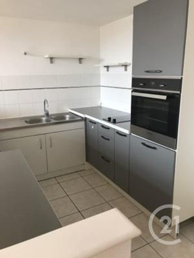 Afficher la photo en grand Appartement F2 à louer - 2 pièces - 56.23 m2 - VERDUN - 55 - LORRAINE - Century 21 L'Immobilière Saint Paul