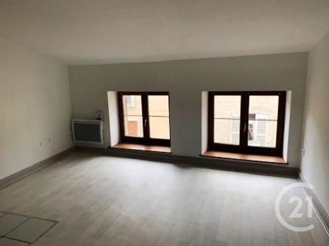 appartement à louer - 2 pièces - 30.0 m2 - VERDUN - 55 - LORRAINE - Century 21 L'Immobilière Saint Paul