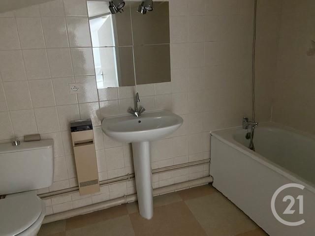 Appartement F1 à louer - 1 pièce - 28.6 m2 - VERDUN - 55 - LORRAINE - Century 21 L'Immobilière Saint Paul