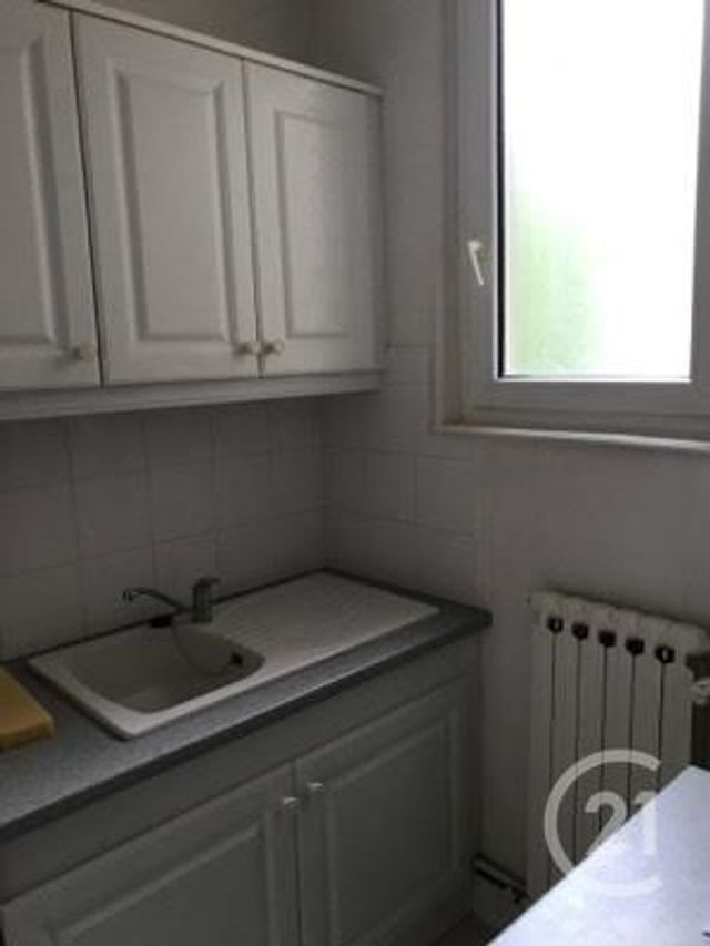 Appartement F3 à louer - 3 pièces - 74.05 m2 - VERDUN - 55 - LORRAINE - Century 21 L'Immobilière Saint Paul