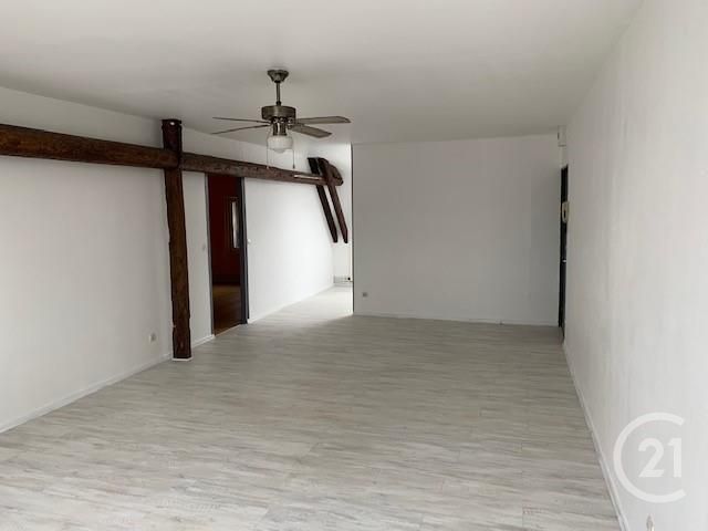 Appartement F3 à louer - 3 pièces - 74.55 m2 - VERDUN - 55 - LORRAINE - Century 21 L'Immobilière Saint Paul