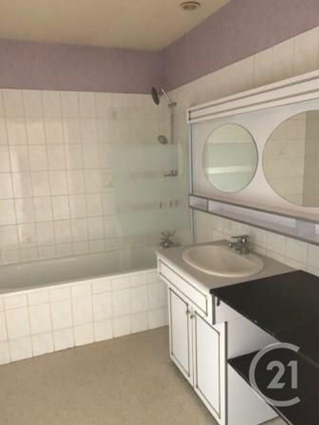 Appartement F3 à louer - 3 pièces - 74.55 m2 - VERDUN - 55 - LORRAINE - Century 21 L'Immobilière Saint Paul