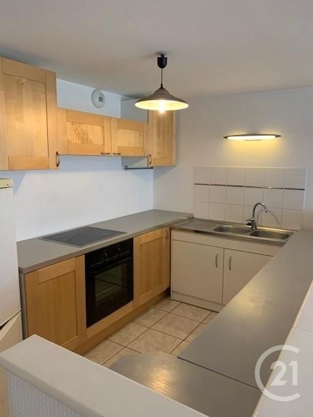 Appartement F2 à louer - 2 pièces - 57.34 m2 - VERDUN - 55 - LORRAINE - Century 21 L'Immobilière Saint Paul