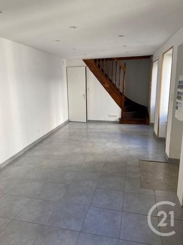 Appartement F2 à louer - 2 pièces - 42.22 m2 - VERDUN - 55 - LORRAINE - Century 21 L'Immobilière Saint Paul