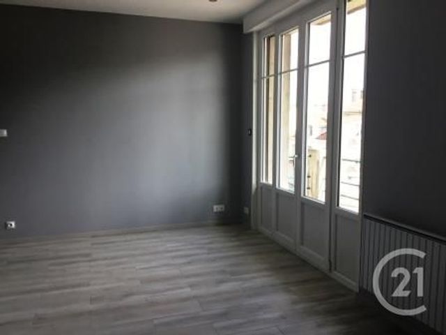 Appartement F2 à louer - 2 pièces - 42.62 m2 - VERDUN - 55 - LORRAINE - Century 21 L'Immobilière Saint Paul